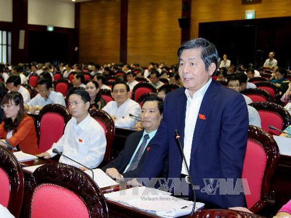 Các “tư lệnh” ngành làm rõ băn khoăn của ĐB Quốc hội ảnh 1