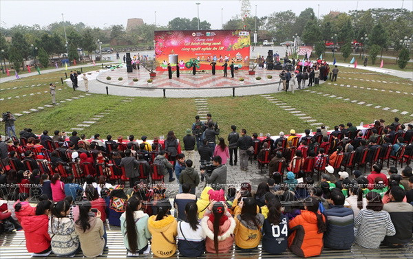 Sắc Xuân nở rộ trên khắp mọi miền Tổ quốc Việt Nam ảnh 1