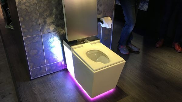 Ra mắt bồn cầu thông minh có giá bán lên tới 7.000 USD ảnh 1