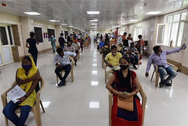 Ấn Độ: Số ca mắc mới COVID-19 tăng gấp 5 lần trong vòng một tuần ảnh 2