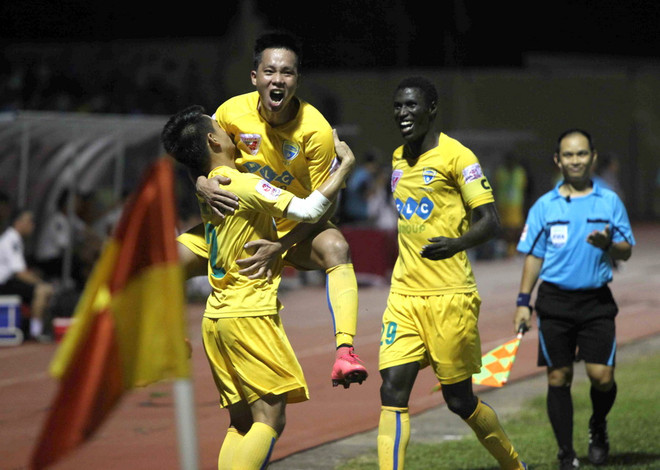 FLC Thanh Hóa hòa 2-2 đương kim vô địch Becamex Bình Dương ảnh 1