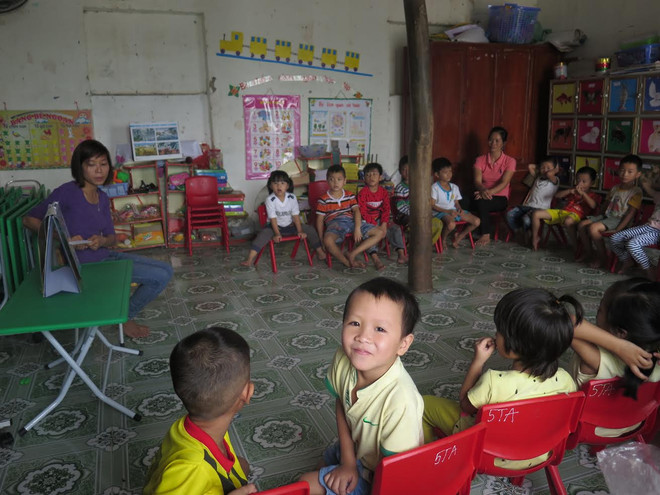 Trường xây 5 năm chưa xong, 200 trẻ nơm nớp học trong nhà kho cũ ảnh 1