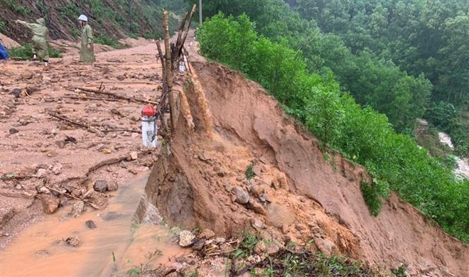 Bình Định: Mưa lớn gây sạt lở nghiêm trọng tại huyện miền núi An Lão ảnh 2