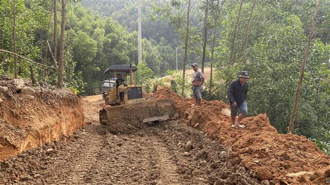 Bình Định: Mưa lớn gây sạt lở nghiêm trọng tại huyện miền núi An Lão ảnh 1