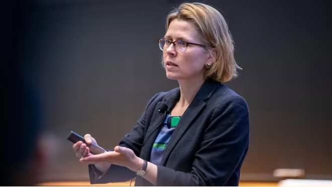 Nhà kinh tế người Mỹ Morton sẽ không nhận vị trí cấp cao tại EC ảnh 1