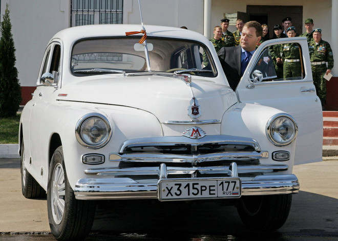 Chiêm ngưỡng nét cổ kính từ chiếc xe huyền thoại Pobeda của Liên Xô ảnh 6