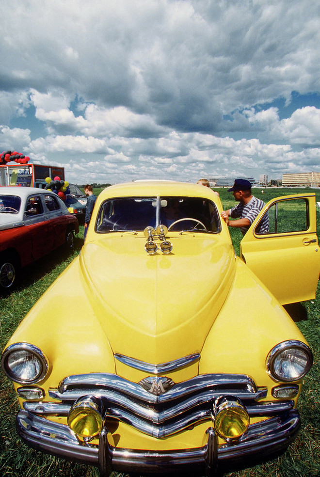 Chiêm ngưỡng nét cổ kính từ chiếc xe huyền thoại Pobeda của Liên Xô ảnh 4