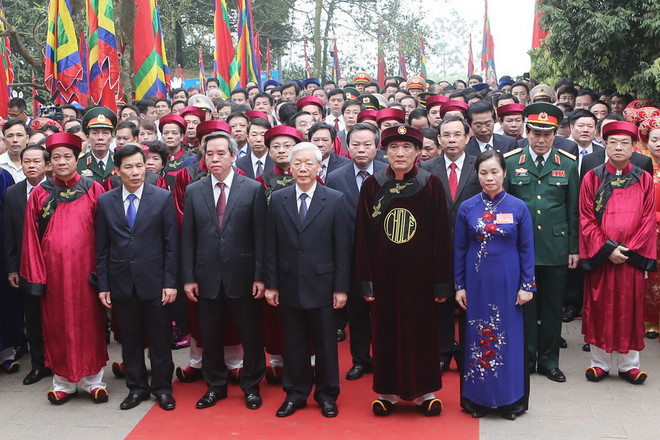 Tổng Bí thư Nguyễn Phú Trọng dâng hương tưởng niệm các Vua Hùng ảnh 1