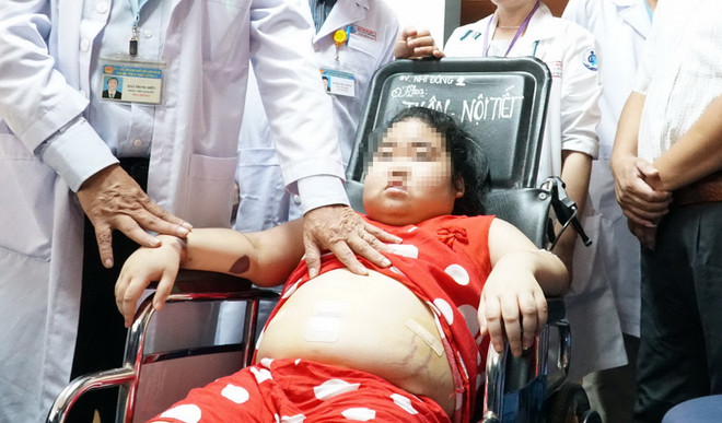 Cứu chữa cho bé gái bị bệnh lý về tuyến thượng thận hiếm gặp ảnh 1