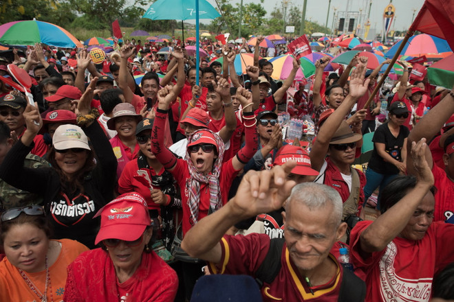 Thủ tướng Thái Lan tố cáo phe Áo Đỏ đứng sau âm mưu gây rối ảnh 1