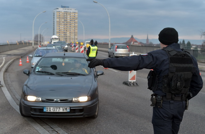Nhiều nước châu Âu tăng cường các hoạt động chống khủng bố ảnh 1