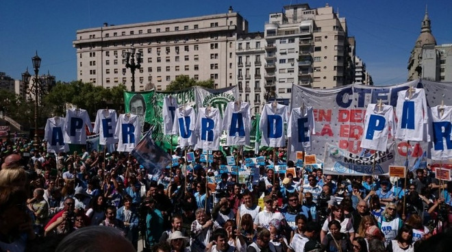 Tổng đình công lớn tại Argentina đòi Chính phủ tăng lương ảnh 1