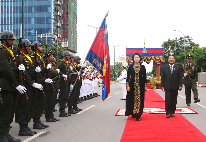 Việt Nam dành ưu tiên hàng đầu củng cố quan hệ với Campuchia ảnh 1