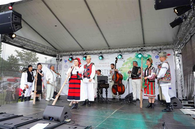 Ấn tượng Việt Nam tại Hội chợ Ẩm thực và Văn hóa ngoại giao Séc 2022 ảnh 4