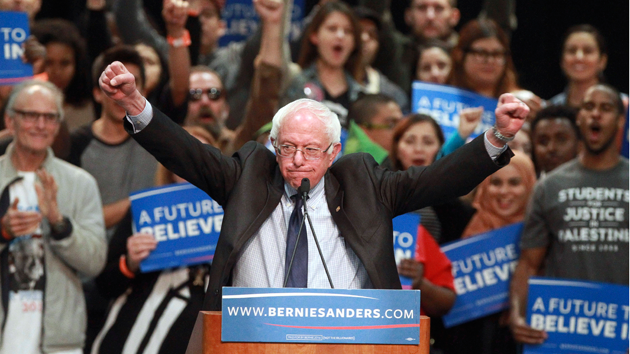 Bầu cử Mỹ: Ông Sanders rút ngắn khoảng cách với ​bà Clinton ảnh 1