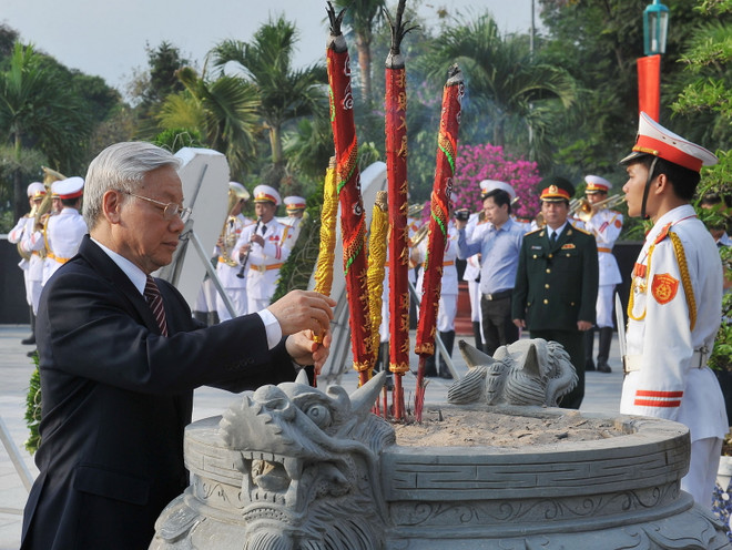 Lãnh đạo Đảng, Nhà nước viếng nghĩa trang liệt sỹ TP.HCM ảnh 1