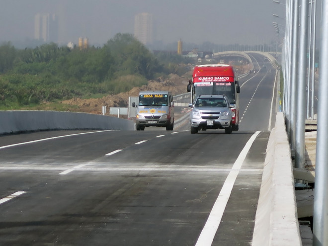 Thu phí hơn 22km đầu tiên cao tốc Hà Nội-Hải Phòng từ 19/5 ảnh 1