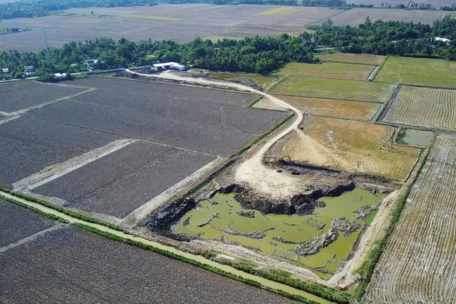 Tái diễn tình trạng khai thác, bán đất mặt trái phép ở Cà Mau ảnh 1