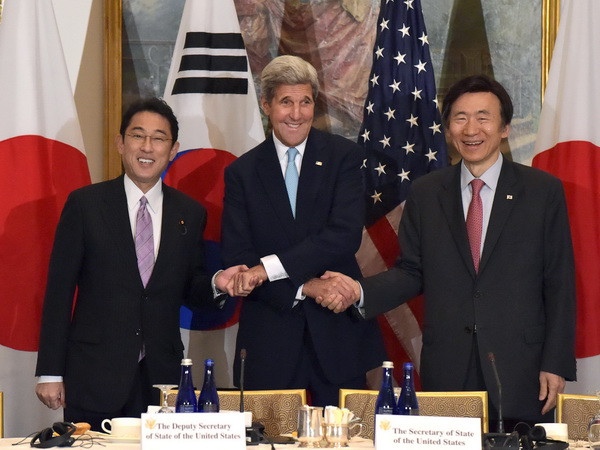 Giới chức ngoại giao Nhật-Hàn-Mỹ bàn cách đáp trả Triều Tiên ảnh 1