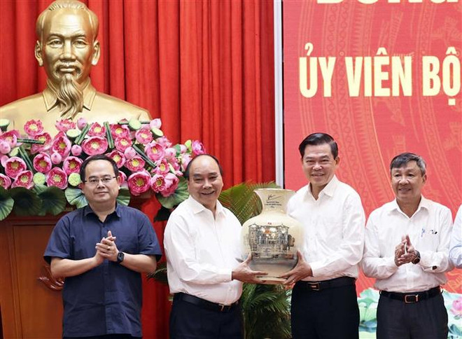 Chủ tịch nước: Đồng Nai cần tìm động lực, mô hình tăng trưởng mới ảnh 3