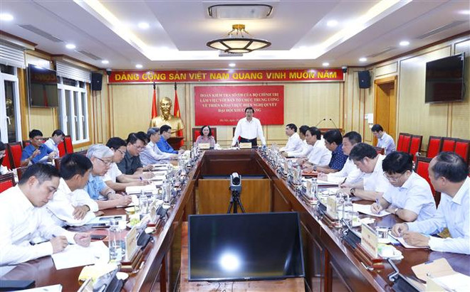 Đoàn kiểm tra của Bộ Chính trị làm việc với Ban Tổ chức Trung ương ảnh 1