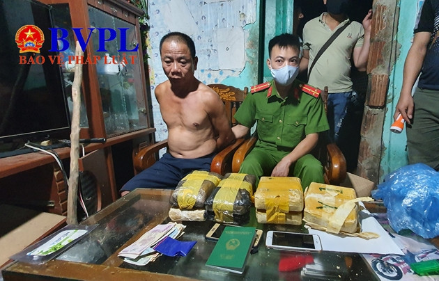 Điện Biên: Bắt "nóng" ông trùm cùng 42.200 viên ma túy tổng hợp ảnh 1