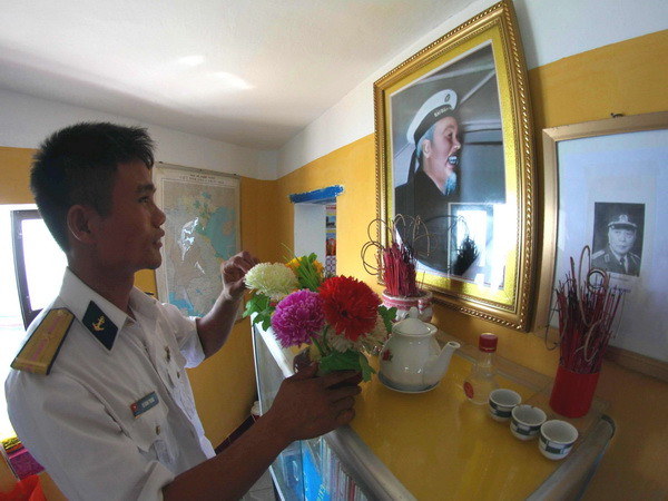 [Video] Tuổi trẻ tưởng niệm Bác Hồ từ quần đảo Trường Sa ảnh 1