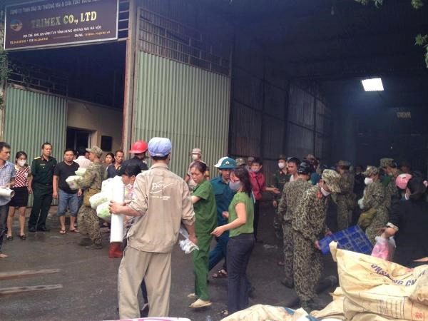 Cháy lớn tại kho hàng Diana ở Khu công nghiệp Vĩnh Tuy ảnh 2