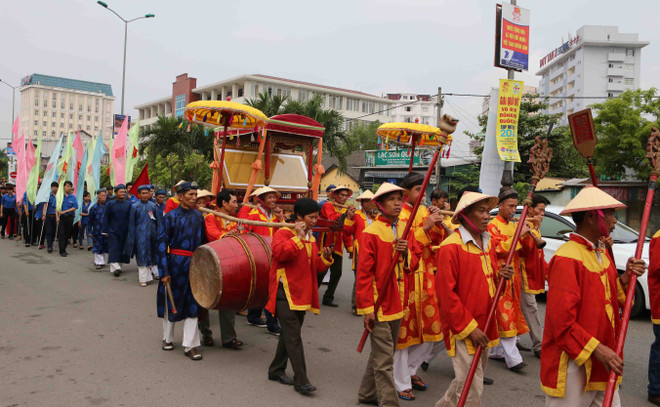 [Photo] Lễ trao tặng bản gốc Sắc phong tại Thừa Thiên-Huế ảnh 1
