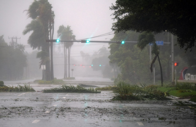 Siêu bão Irma gây lũ lụt và mất điện trên diện rộng tại Florida ảnh 1