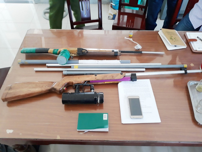 Phát hiện nhiều súng hơi cồn bắn đạn bi sắt ở Ninh Thuận ảnh 1