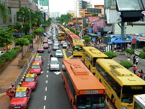 ADB tiếp tục hạ dự báo tăng trưởng của Indonesia xuống 4,9% ảnh 1
