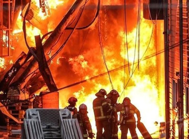 Hàn Quốc: Cháy lớn tại nhà máy tái chế ở Daegu, không có thương vong ảnh 1