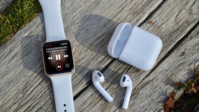 AirPods giúp Apple củng cố vị trí số 1 trên thị trường thiết bị đeo ảnh 1