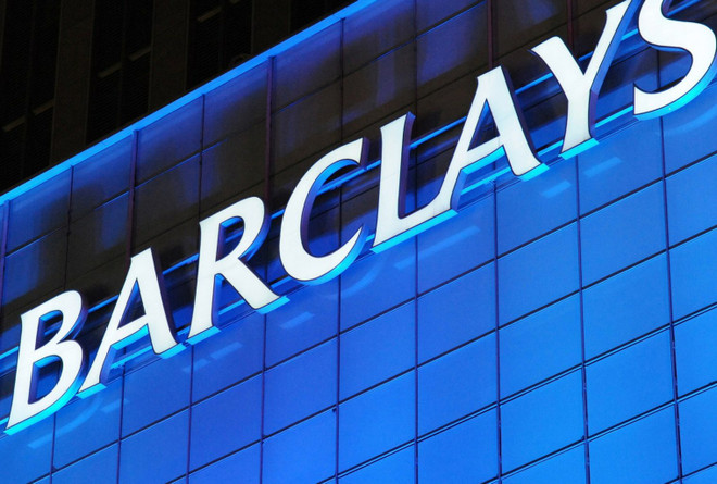 Các ngân hàng Anh hối thúc chính phủ giảm gánh nặng thuế ảnh 1