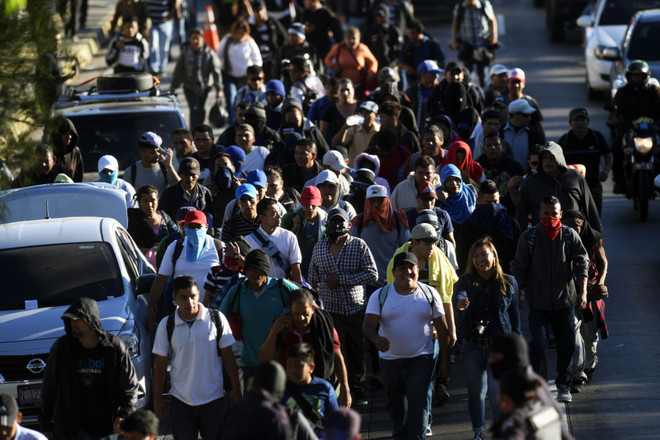 Mỹ siết chặt biên giới phía Tây Nam ngăn ngừa người di cư ảnh 1