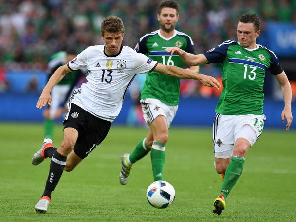 HLV Loew nói gì về phong độ Mueller sau trận gặp Bắc Ireland? ảnh 1