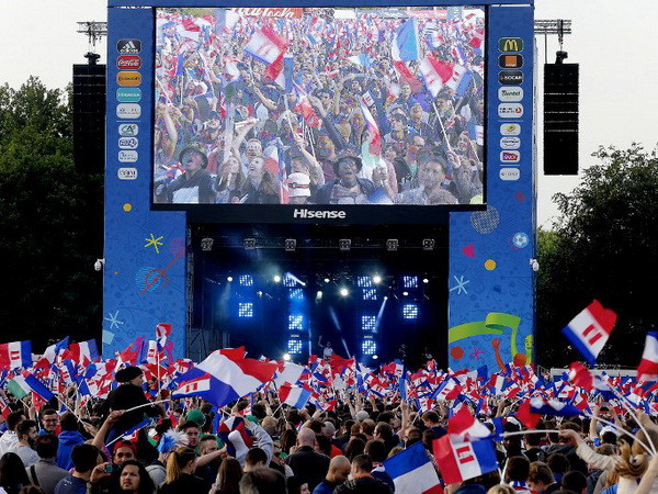 Thành phố Lille, “nàng tiểu thư Pháp” bị quấy rầy… vì EURO 2016 ảnh 1