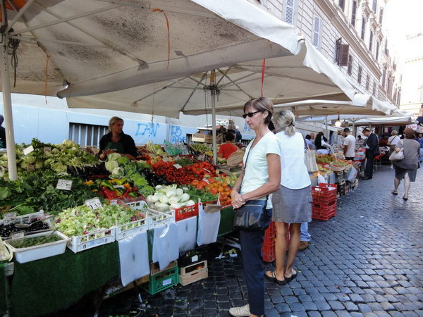 Chi tiêu lương thực của Italy chỉ bằng những năm 1960 ảnh 1