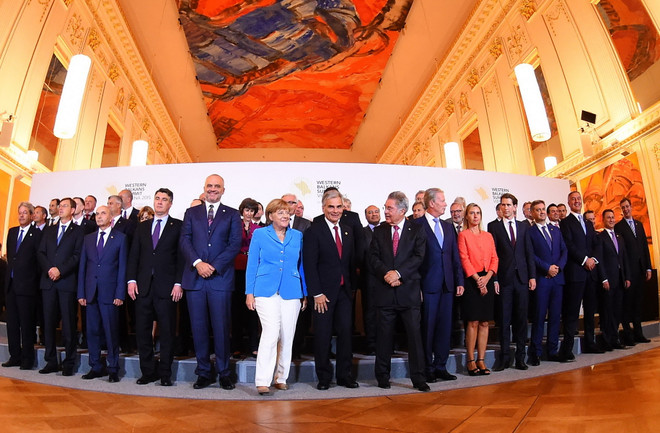 EU hỗ trợ các nước Tây Balkan 600 triệu euro đối phó vấn đề di cư ảnh 1