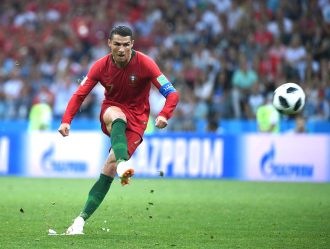 Patrice Evra bật mí về ý chí kiên cường của Cristiano Ronaldo ảnh 1