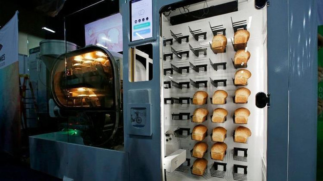 Thích thú với chiếc máy tự động sản xuất hàng loạt bánh mỳ ở CES 2019 ảnh 1