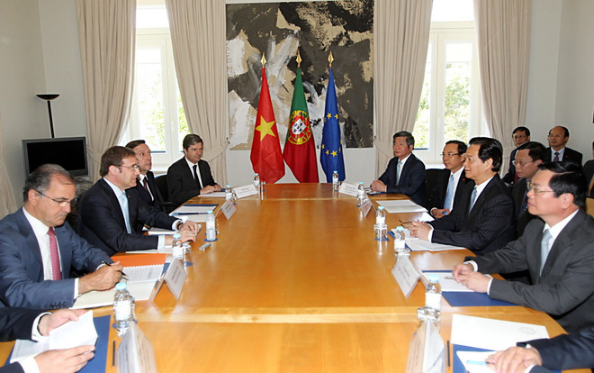 Thủ tướng Nguyễn Tấn Dũng hội đàm với Thủ tướng Bồ Đào Nha ảnh 2