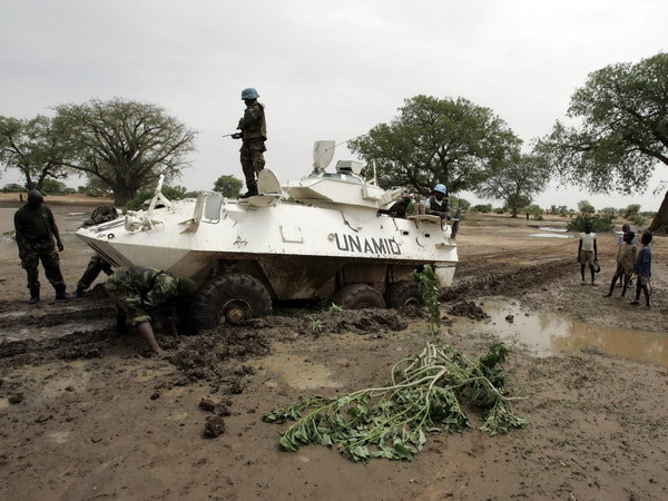 Ông Ban Ki-moon lên án vụ tấn công phái bộ LHQ ảnh 1