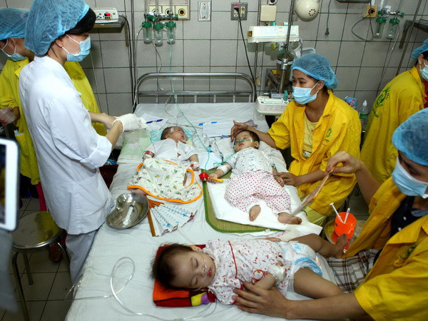 Thủ tướng chỉ đạo các biện pháp quyết liệt chống dịch sởi ảnh 1