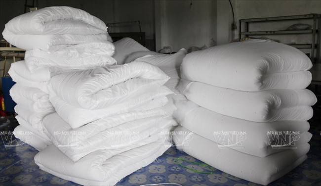 Theo chân những người thợ ở làng nghề bật bông Trát Cầu ảnh 10