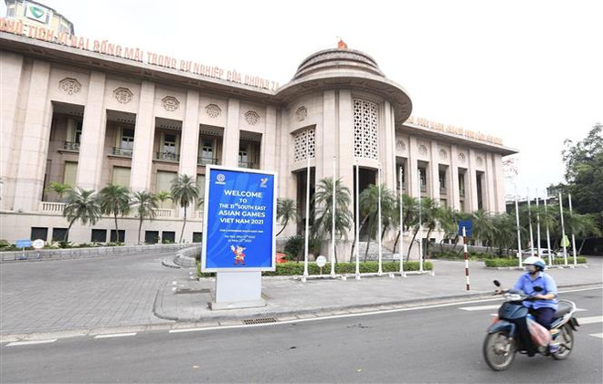 Lừa đảo thi công trụ sở, nhân viên ngân hàng lĩnh bảy năm tù ảnh 1