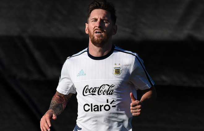 Lionel Messi quay trở lại tập luyện cùng đội tuyển Argentina ảnh 1