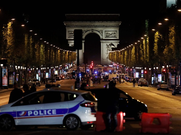 Chống khủng bố là mục tiêu ưu tiên của các ứng cử viên Tổng thống Pháp ảnh 1