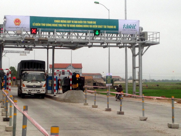 Thu phí tự động không dừng trên quốc lộ 1 và đường Hồ Chí Minh ảnh 1